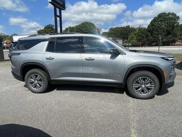 New 2027 Chevrolet Traverse LT w/ Driver Confidence Package FWD image 2