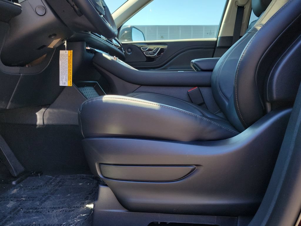New 2026 Lincoln Aviator Reserve w/ Illumination Package AWD/4WD image 19