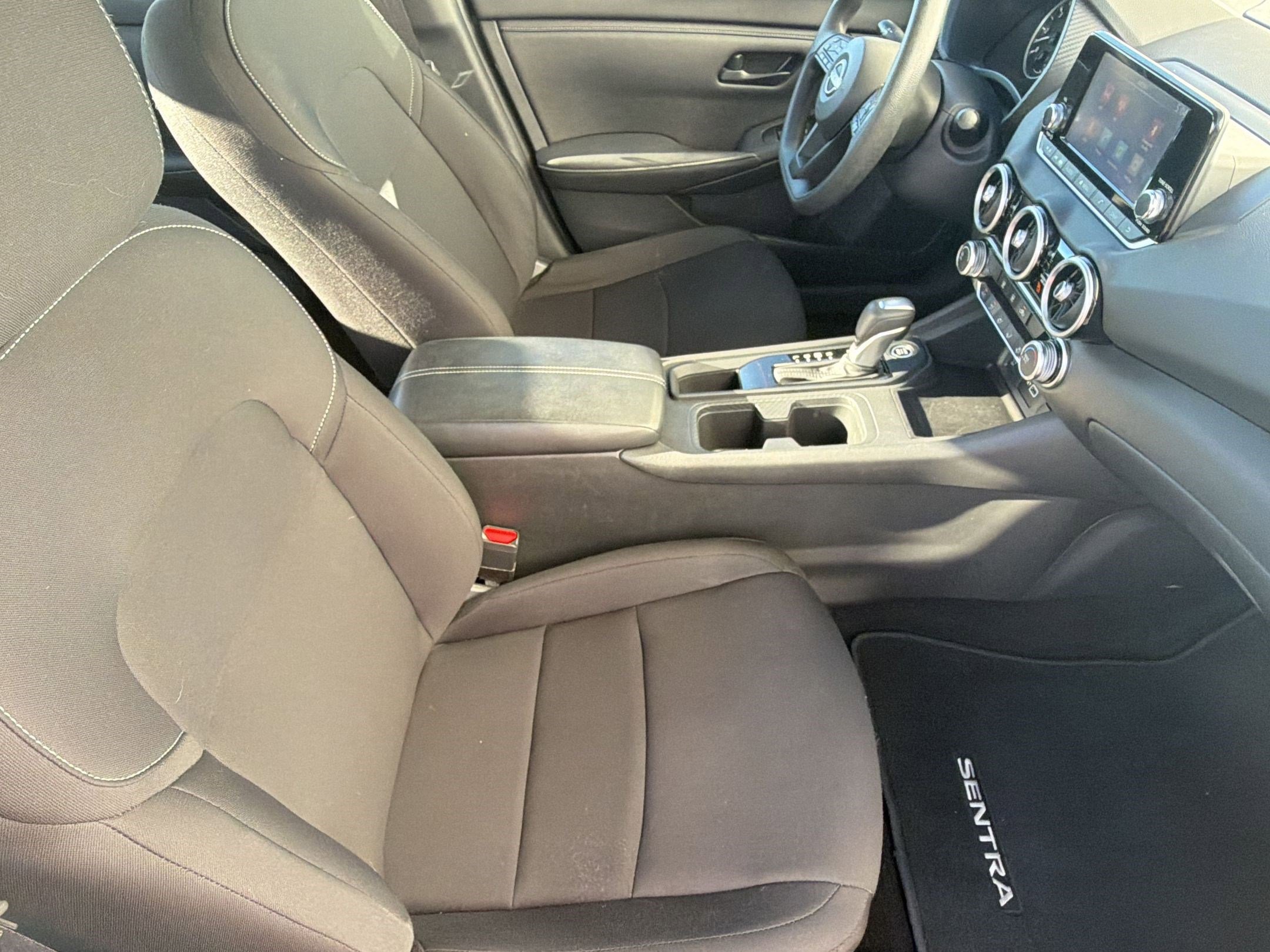 Used 2025 Nissan Sentra S image 35