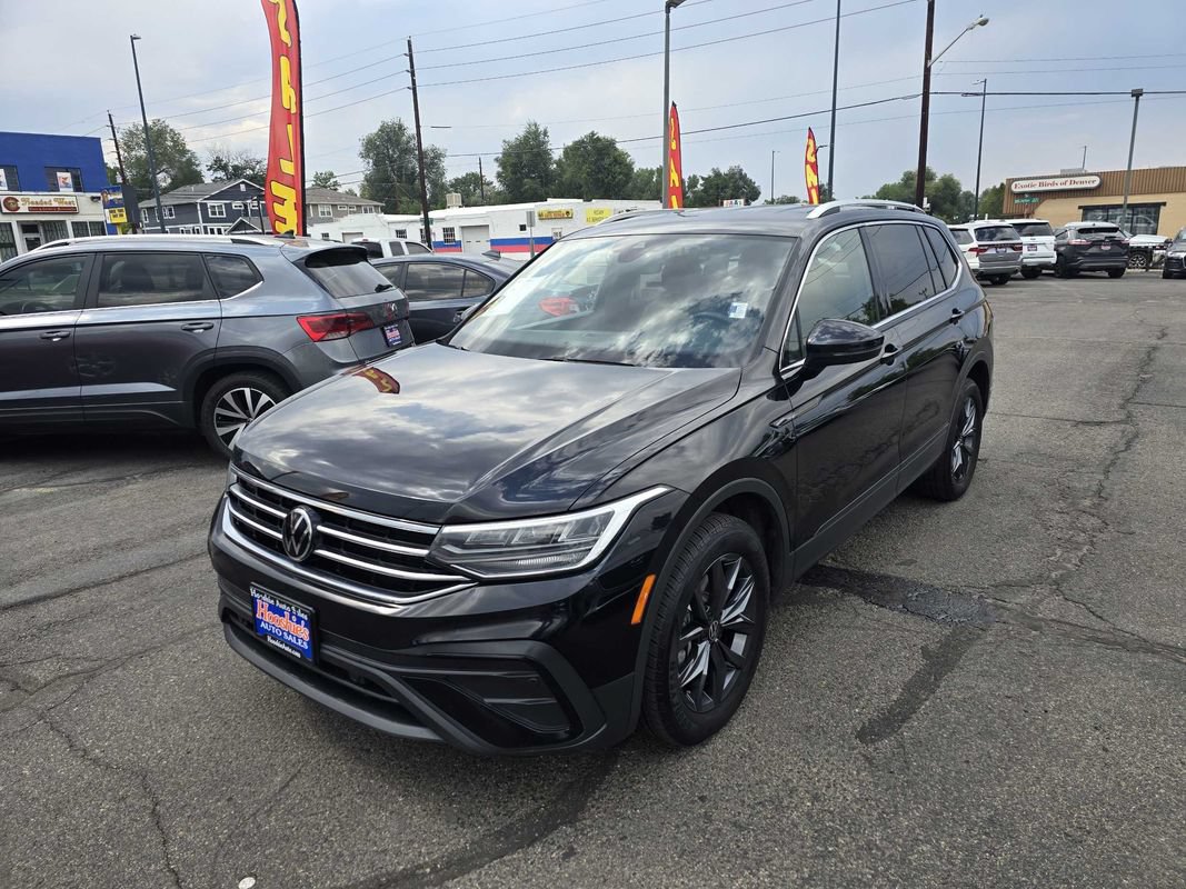 Used 2023 Volkswagen Tiguan SE AWD/4WD image 3
