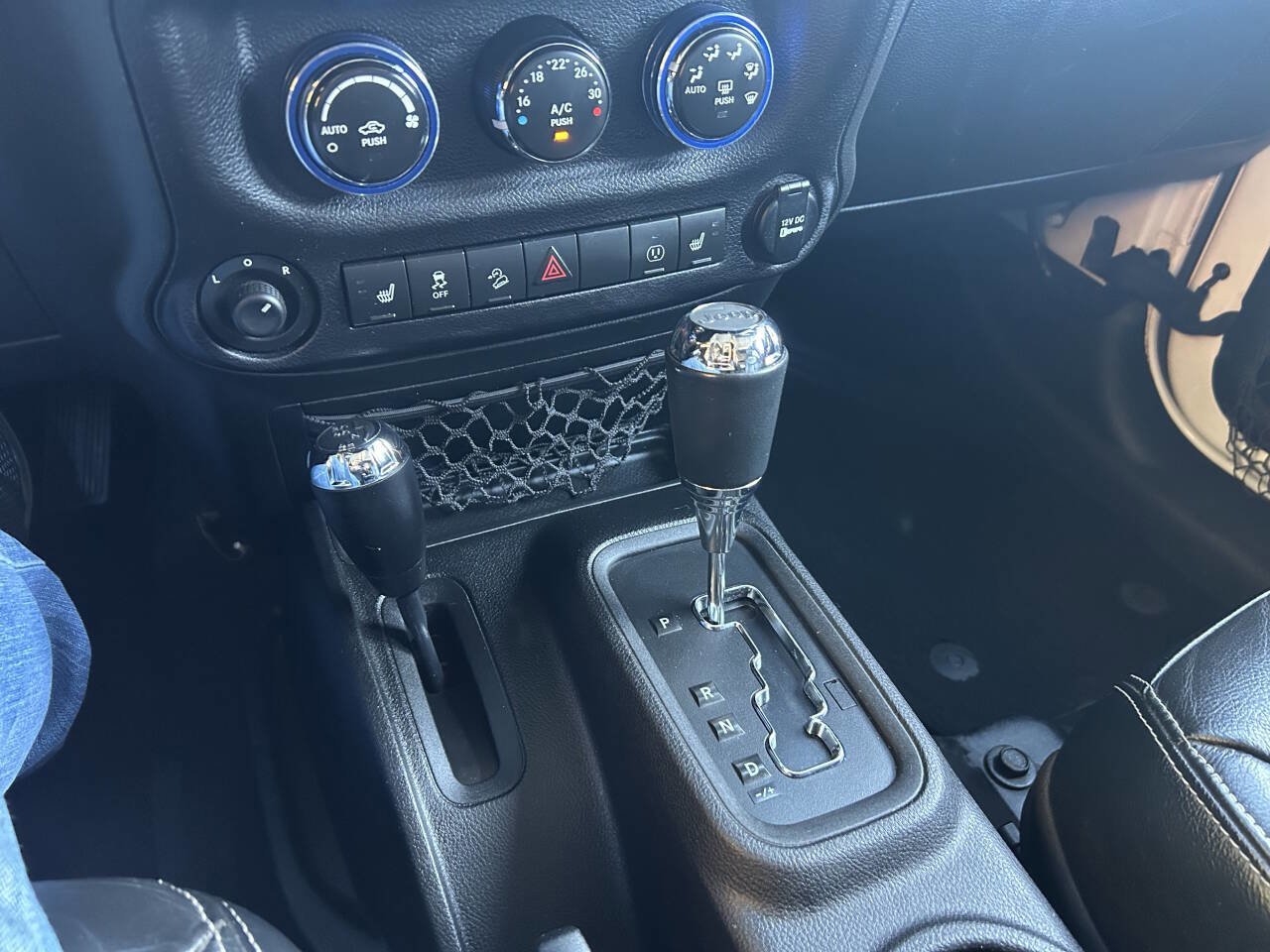 Used 2014 Jeep Wrangler Unlimited Sahara w/ Dual Top Group image 20