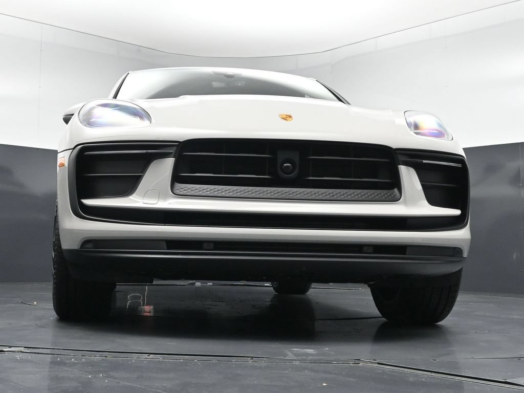 New 2026 Porsche Macan AWD/4WD image 28
