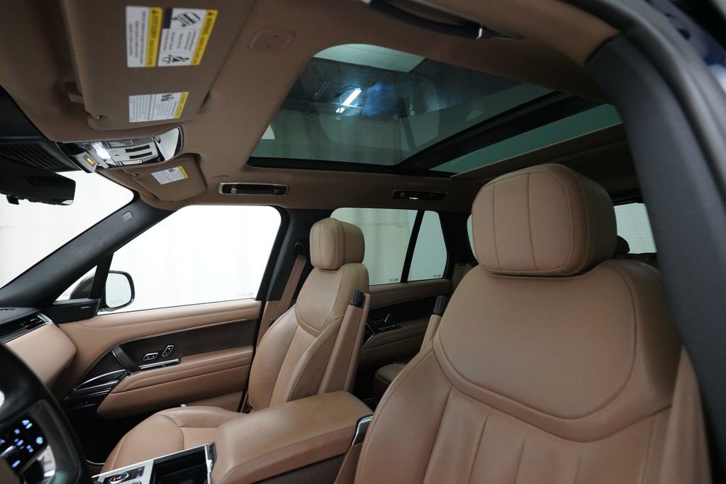 Used 2023 Land Rover Range Rover SE image 31