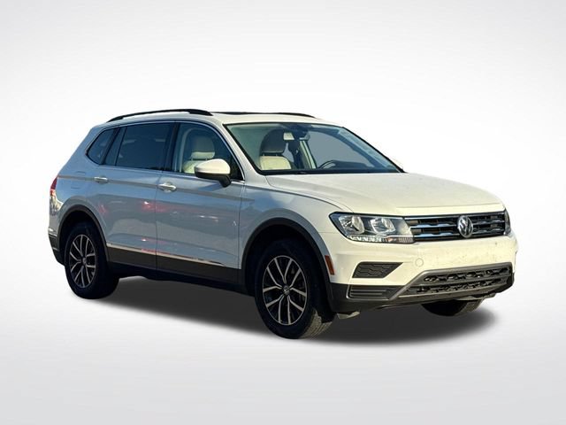Used 2020 Volkswagen Tiguan SE w/ Panoramic Sunroof Package AWD/4WD image 9