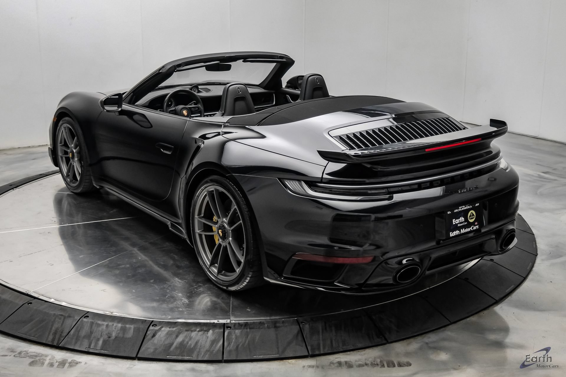 Used 2025 Porsche 911 Turbo S w/ Exterior Sport Package AWD/4WD image 14