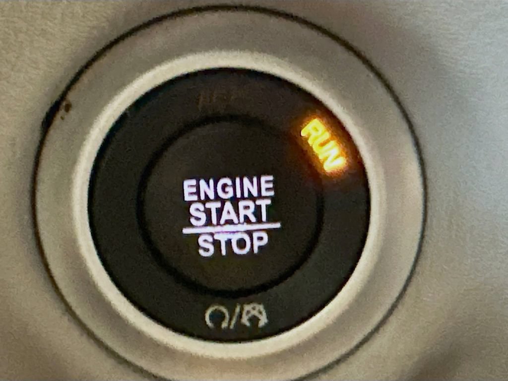 Used 2019 Chrysler Pacifica Touring-L FWD image 24
