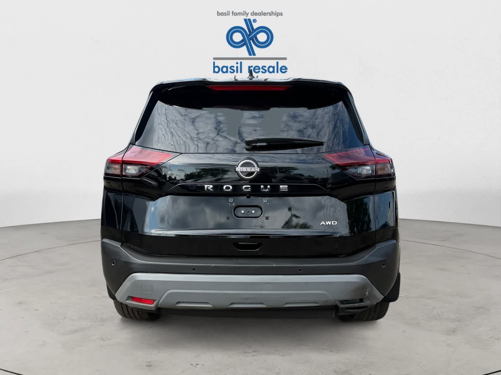 Used 2023 Nissan Rogue S AWD/4WD image 5