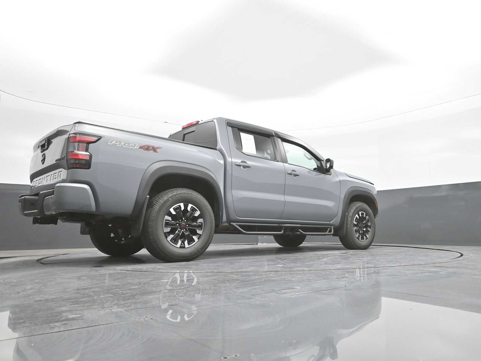 Used 2023 Nissan Frontier PRO-4X w/ Pro Convenience Package AWD/4WD image 40