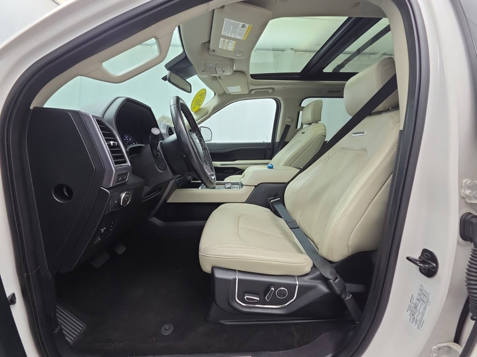 Used 2019 Ford Expedition Platinum AWD/4WD image 10