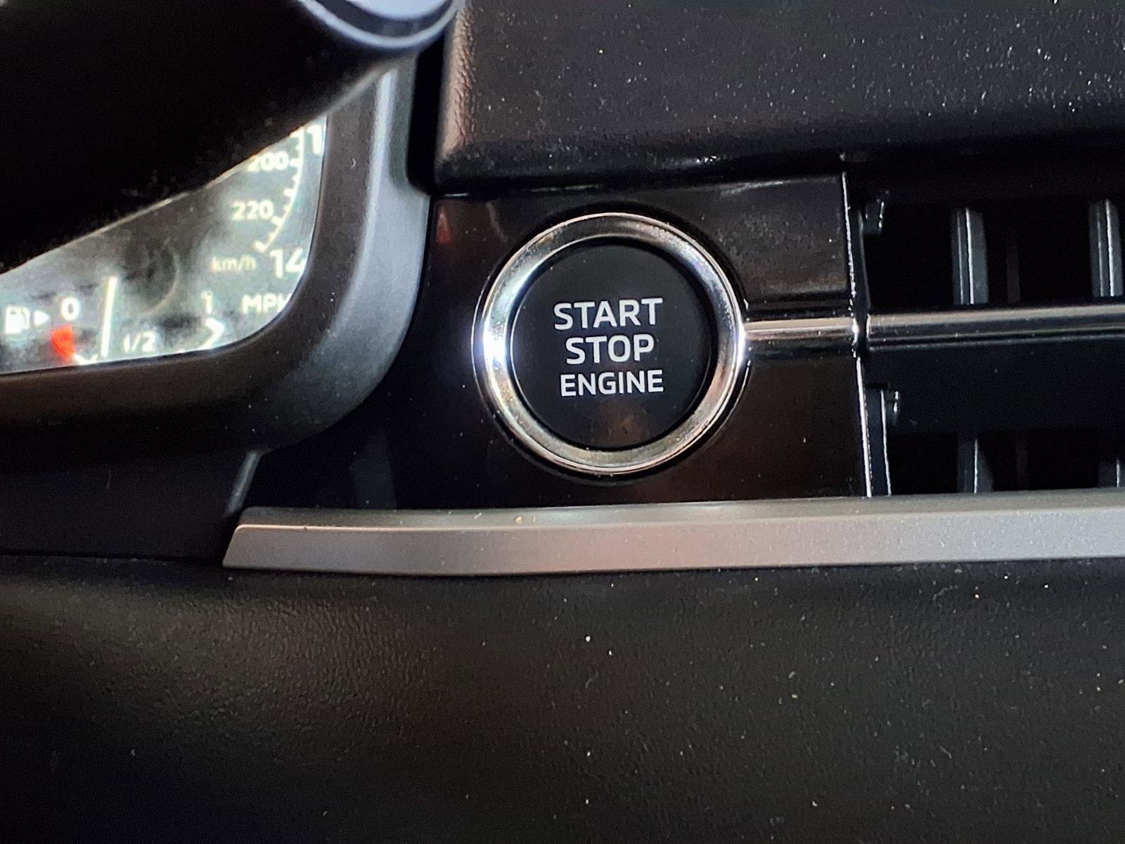 Used 2022 Mitsubishi Outlander SE image 25