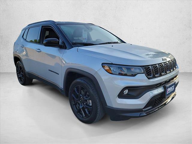 Used 2024 Jeep Compass Latitude w/ Altitude Special Edition AWD/4WD image 3