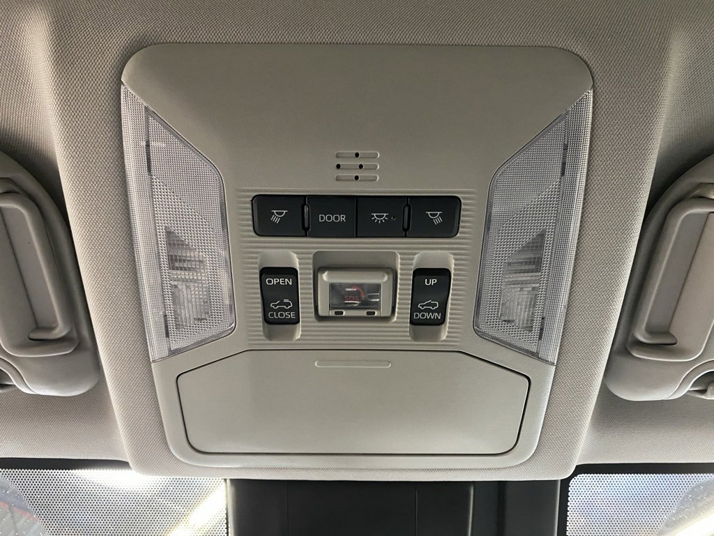 Used 2022 Toyota RAV4 XLE Premium image 36