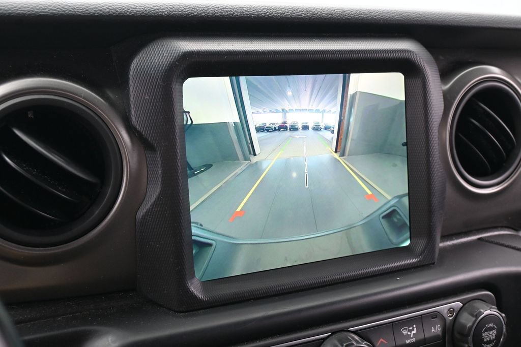 Used 2021 Jeep Gladiator Sport AWD/4WD image 16