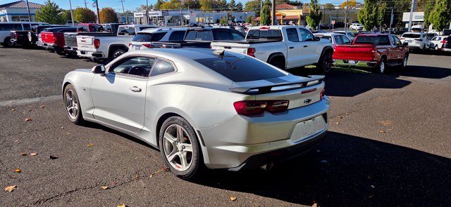 Used 2019 Chevrolet Camaro LT RWD image 6