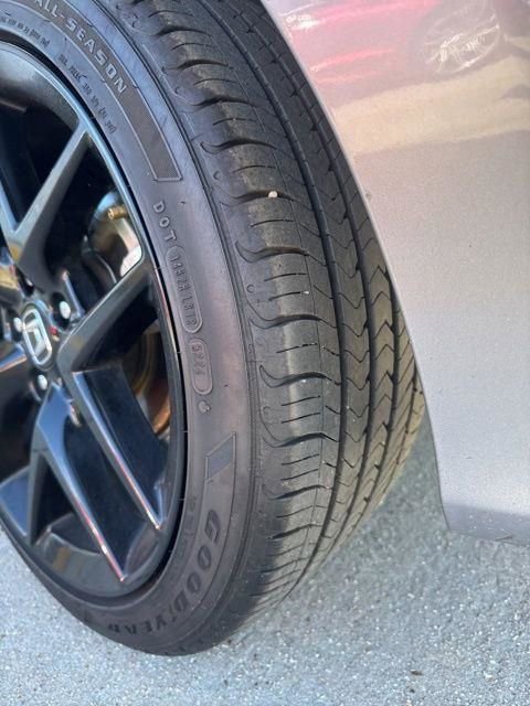 Used 2025 Honda Civic Sport image 9