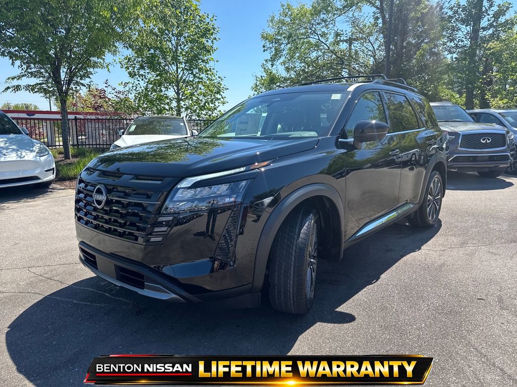Used 2026 Nissan Pathfinder Platinum AWD/4WD image 4