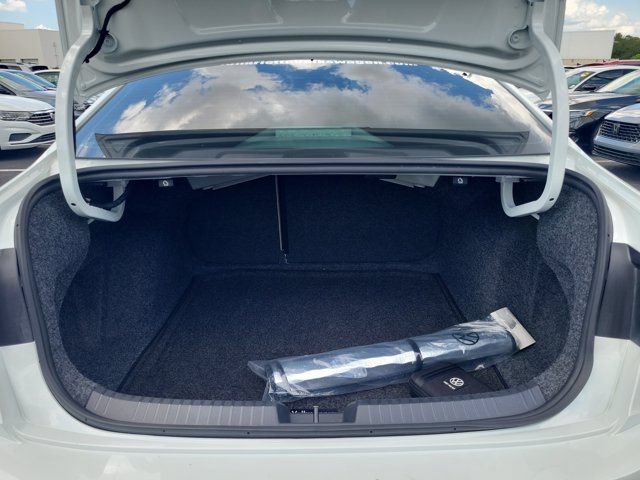 Certified 2023 Volkswagen Jetta SE FWD image 10
