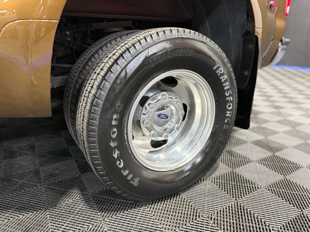 Used 2005 Ford F350 Lariat image 9