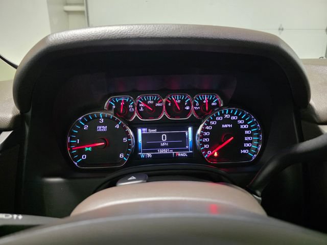 Used 2018 Chevrolet Suburban LT w/ LT Signature Package AWD/4WD image 18