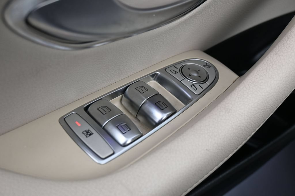 Used 2019 Mercedes-Benz E 300 image 15
