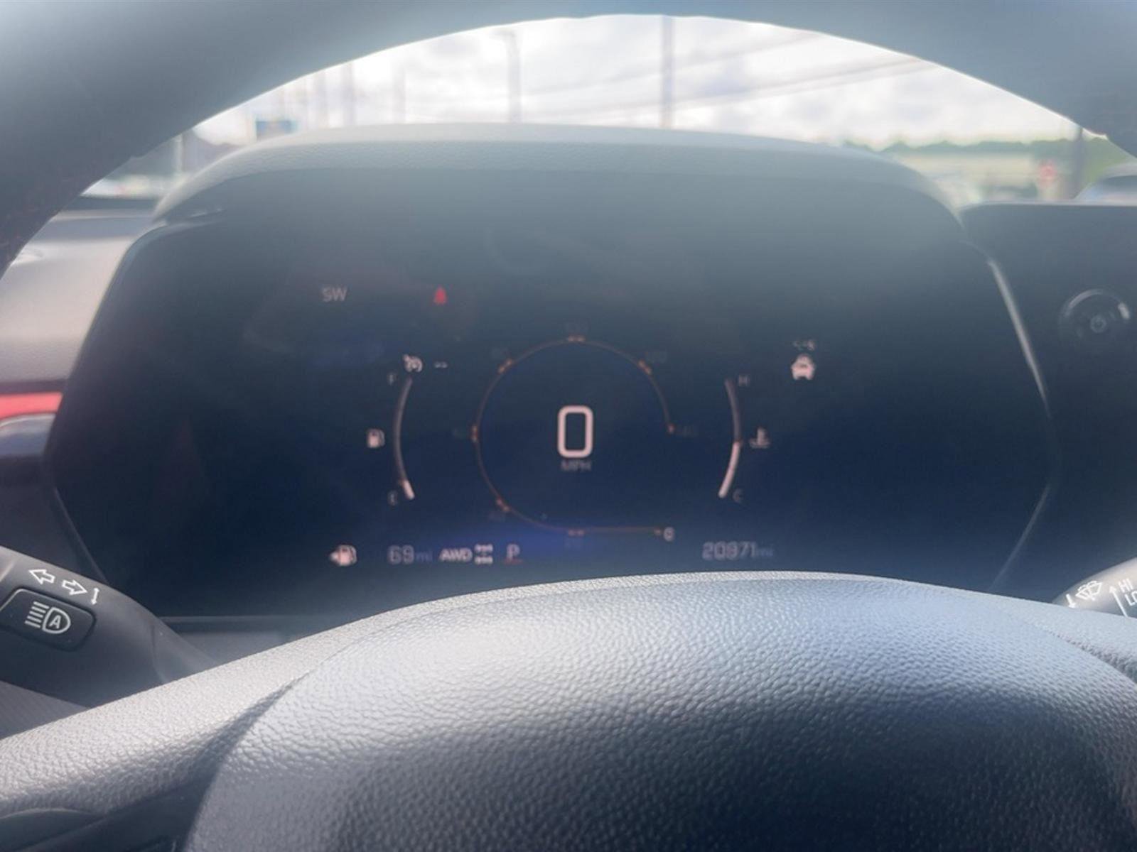 Used 2024 Chevrolet TrailBlazer RS w/ Convenience Package image 16