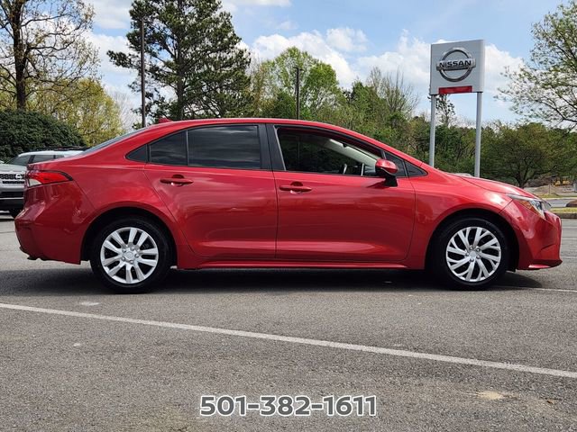 Used 2020 Toyota Corolla LE FWD image 4