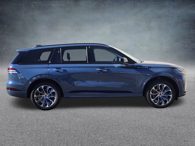 New 2026 Lincoln Aviator AWD w/ Jet Appearance Package image 8