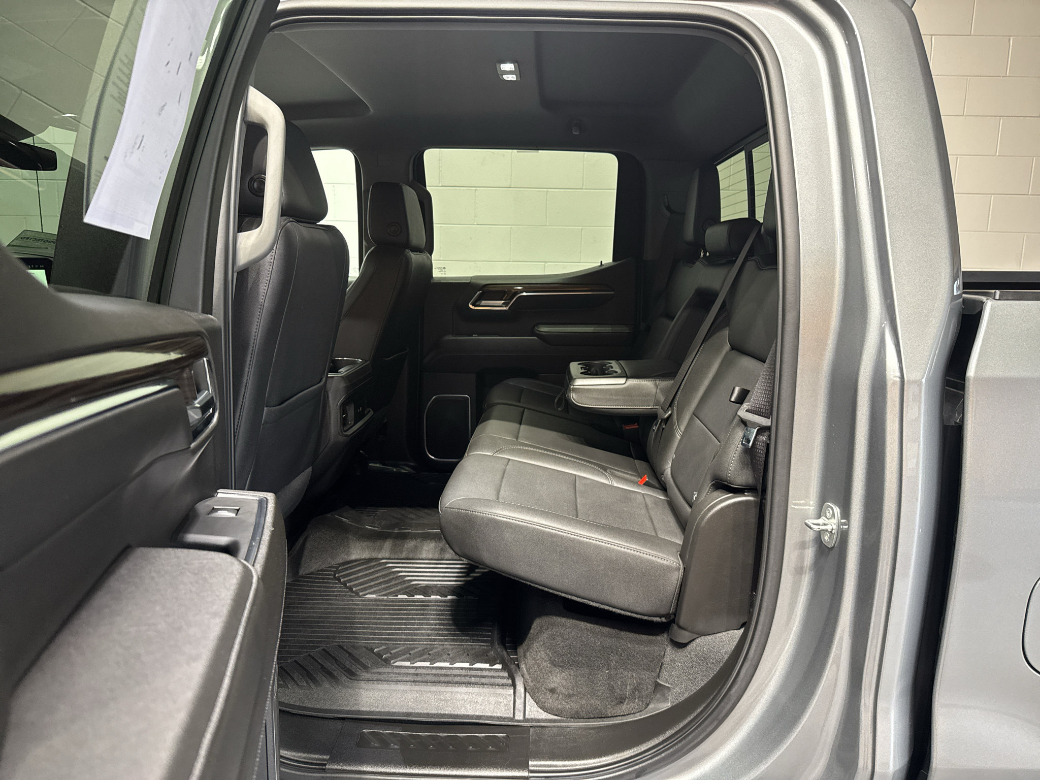 Used 2023 Chevrolet Silverado 1500 RST w/ Convenience Package II AWD/4WD image 13