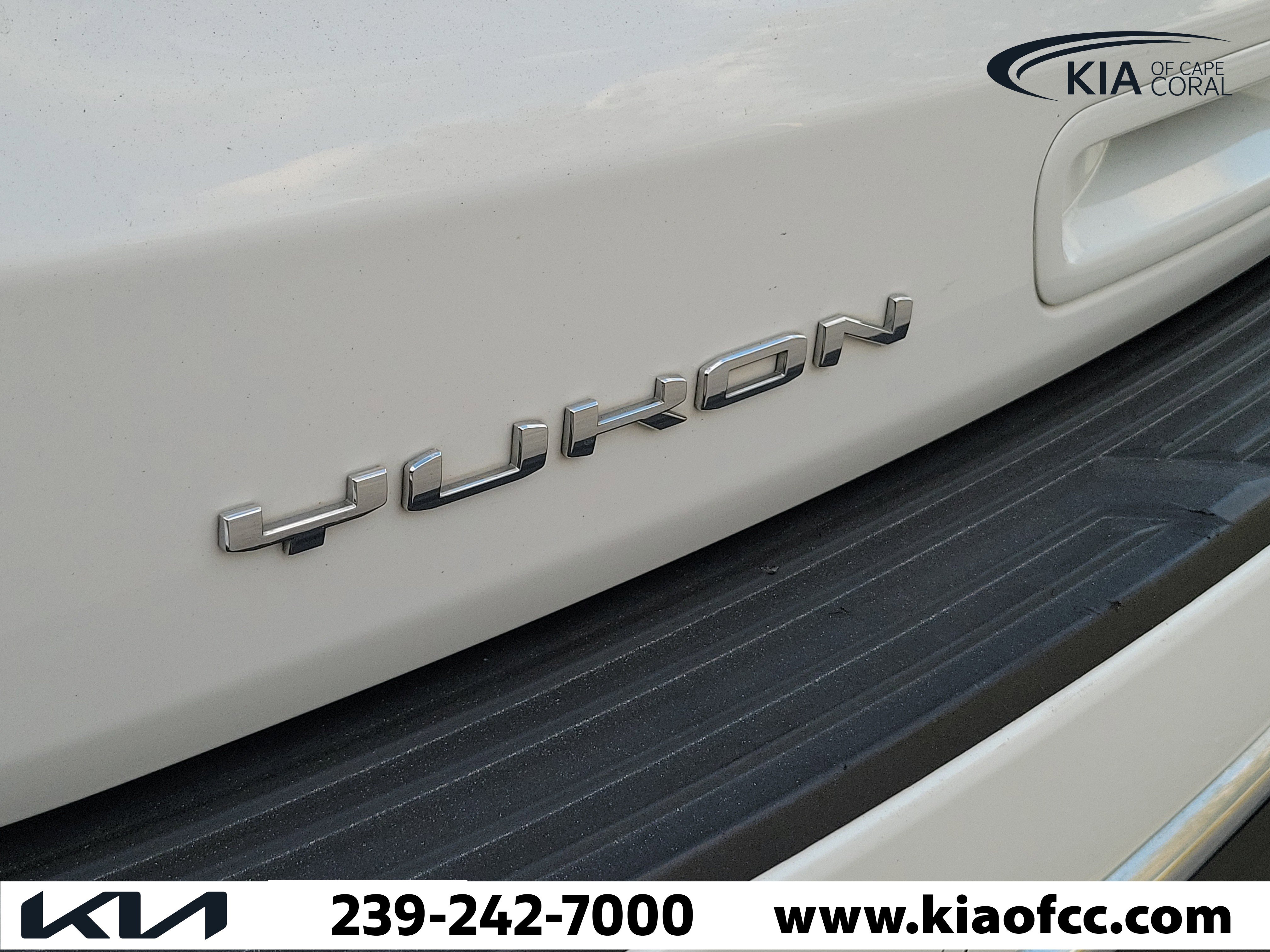 Used 2021 GMC Yukon XL Denali w/ Advanced Technology Package image 8