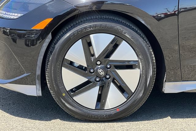 Certified 2024 Hyundai Ioniq 6 Limited RWD image 33