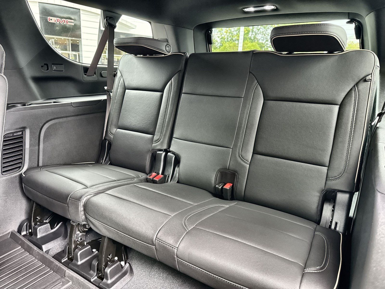 New 2026 GMC Yukon XL Elevation w/ Technology Package AWD/4WD image 22