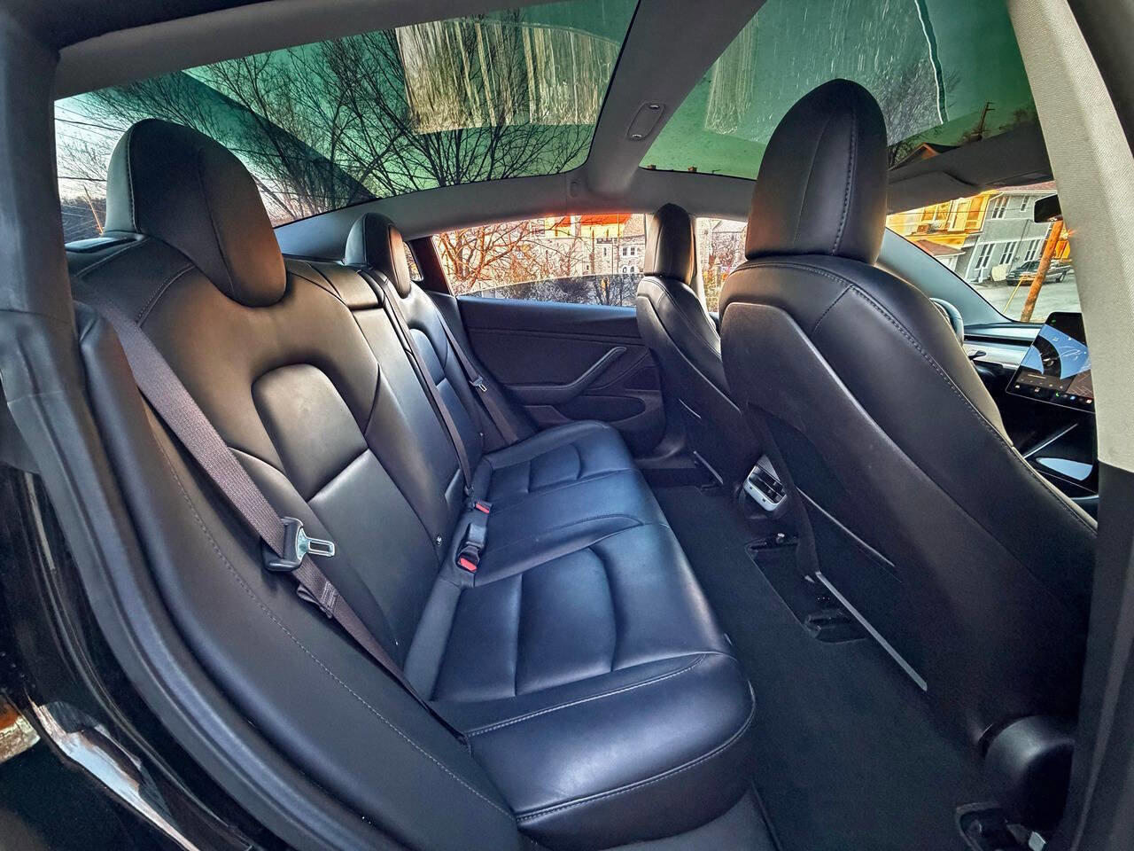 Used 2018 Tesla Model 3 Long Range image 14