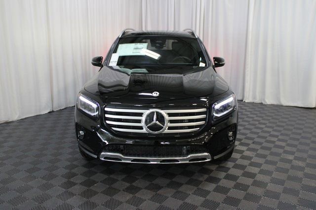 New 2025 Mercedes-Benz GLB 250 4MATIC image 2