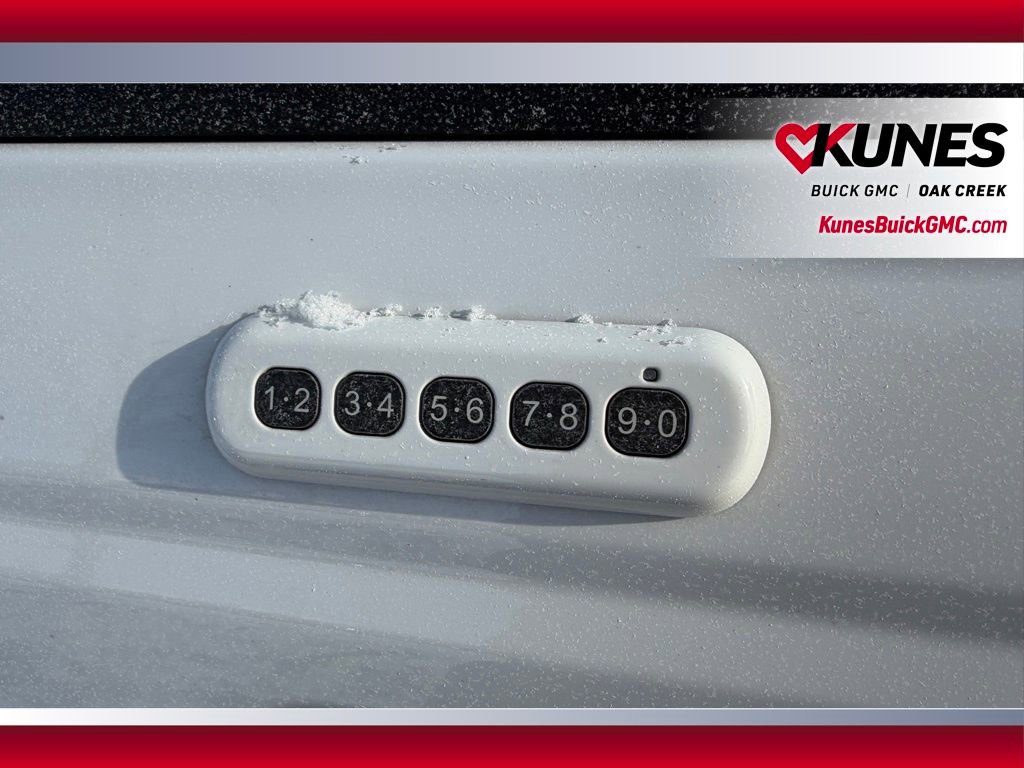 Used 2023 Ford Bronco Badlands w/ Sasquatch Package image 10