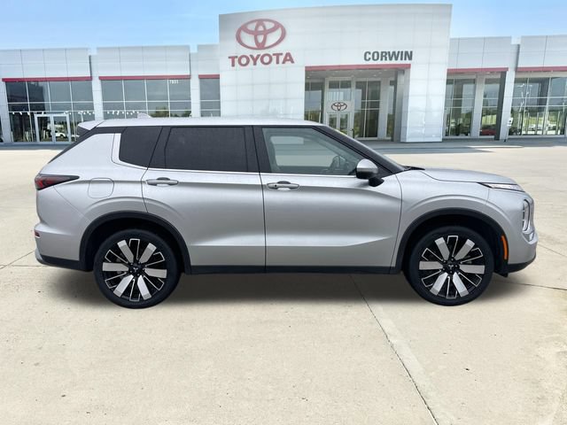Used 2025 Mitsubishi Outlander SE AWD/4WD image 7