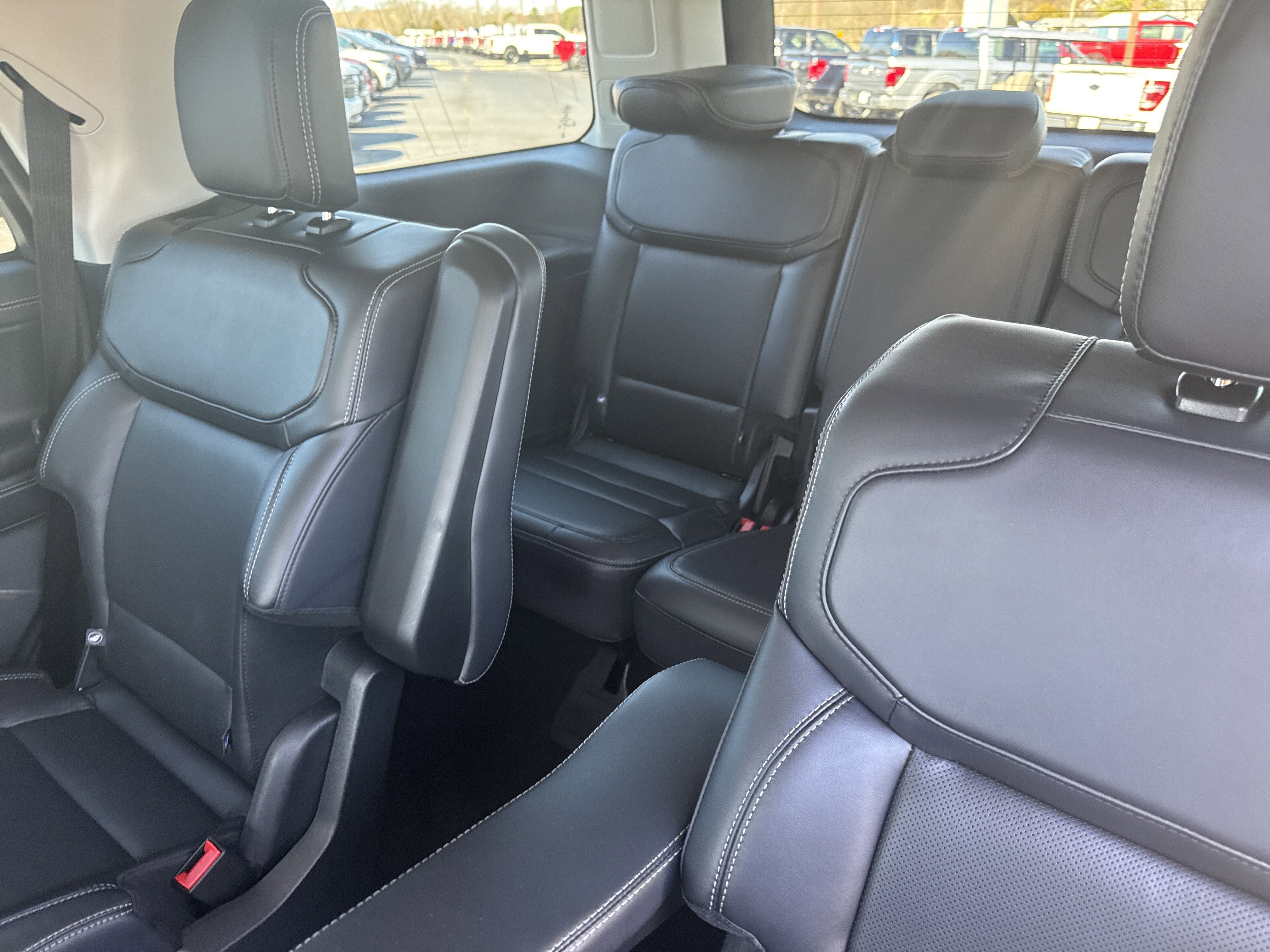 Certified 2025 Ford Expedition Platinum w/ Driver's Package image 21