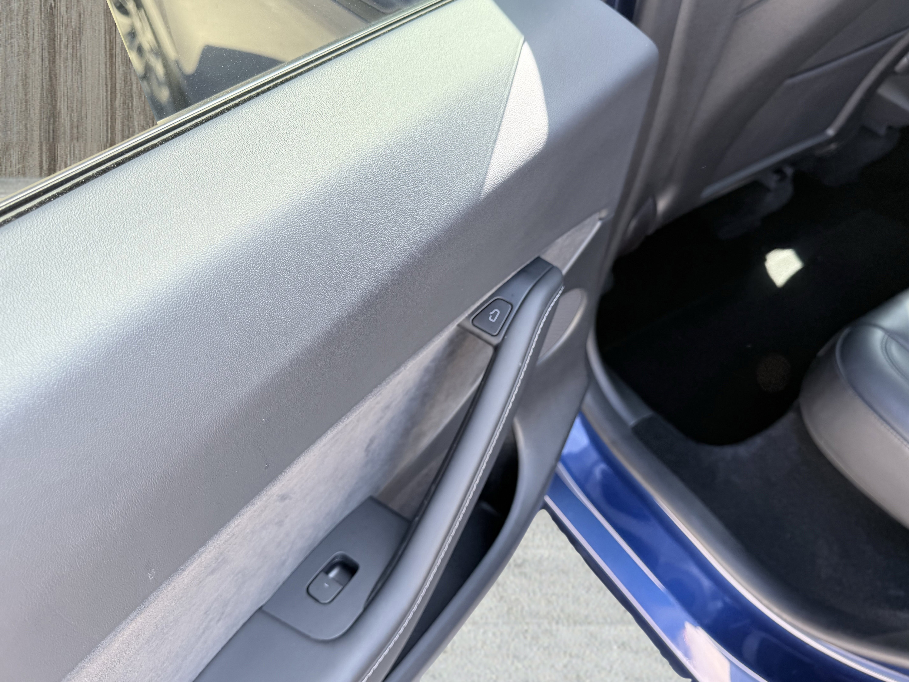 Used 2023 Tesla Model Y Performance image 31