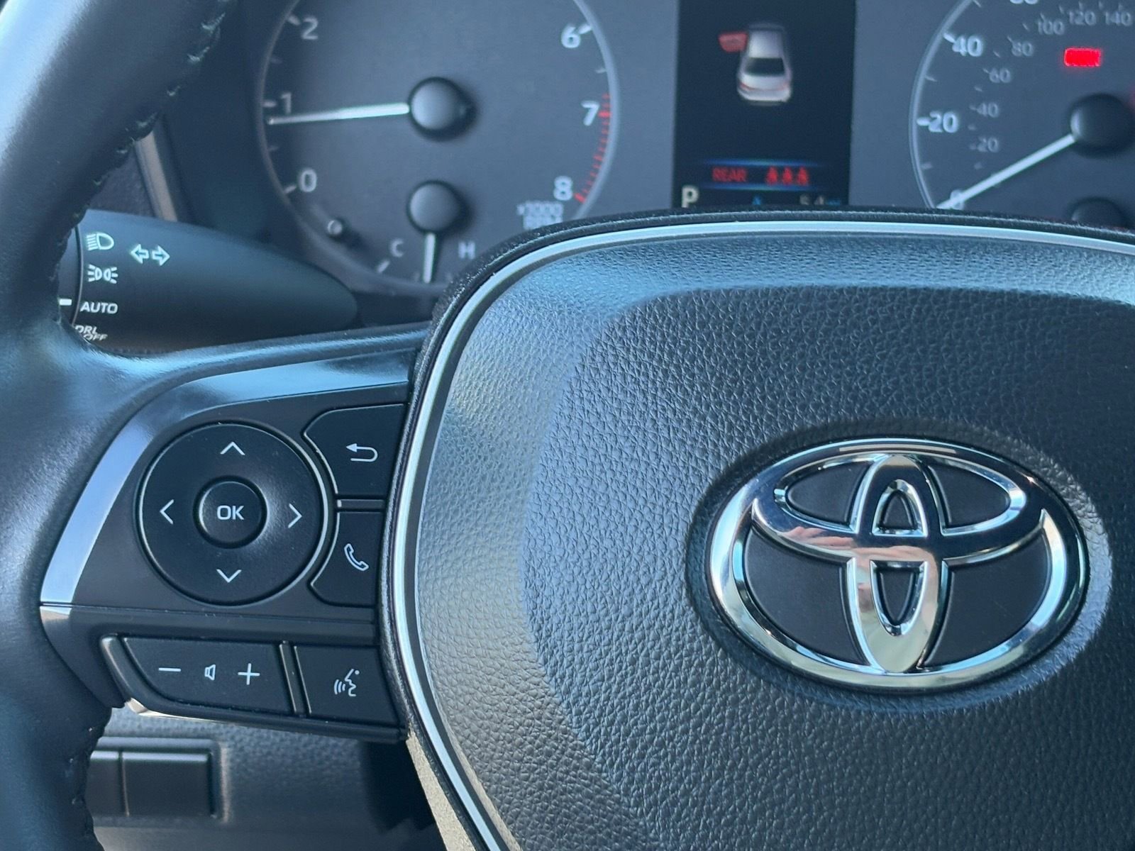 Certified 2024 Toyota Corolla SE Nightshade w/ SE Convenience Package image 23