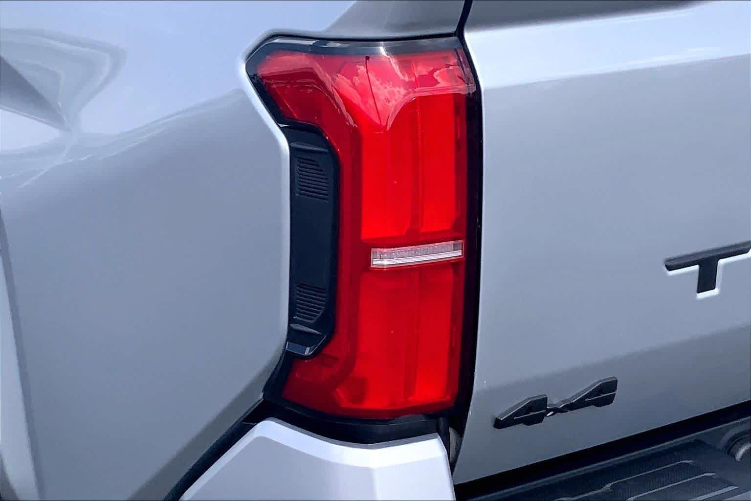 New 2026 Toyota Tacoma SR5 AWD/4WD image 14