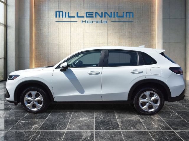 Used 2024 Honda HR-V LX image 2
