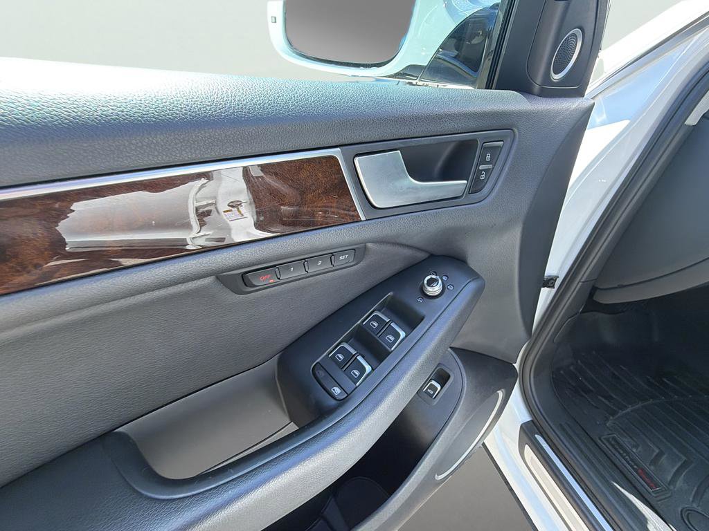 Used 2015 Audi Q5 2.0T Premium Plus w/ Technology Package AWD/4WD image 12