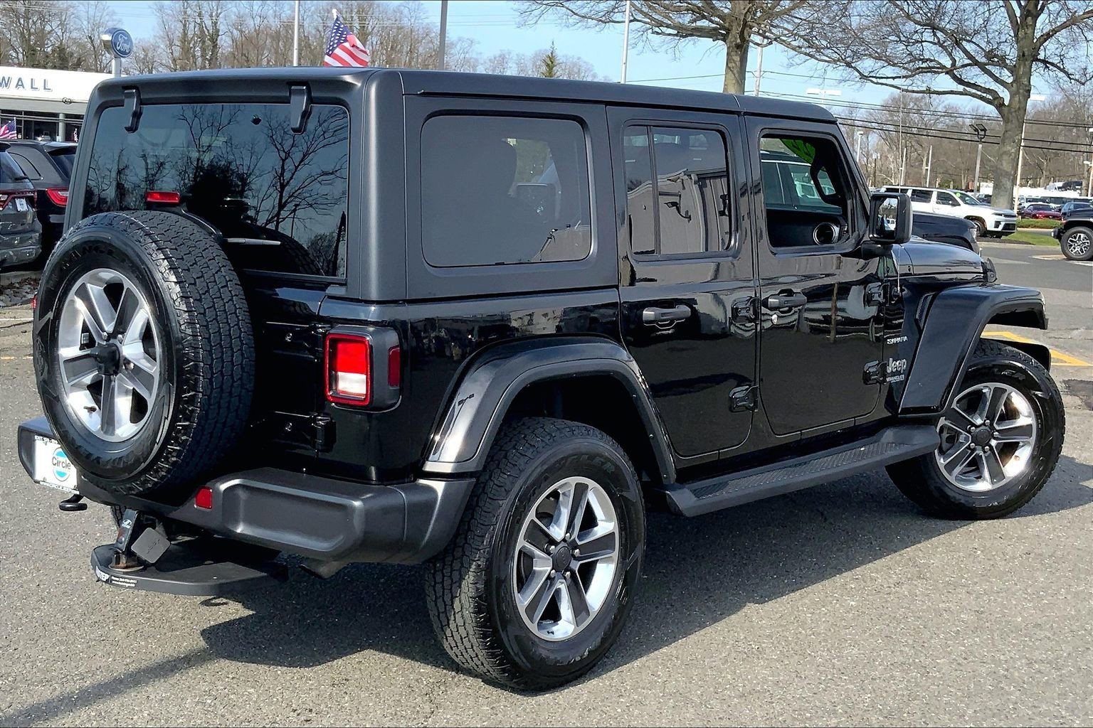 Certified 2022 Jeep Wrangler Unlimited Sahara w/ Cold Weather Group AWD/4WD image 11