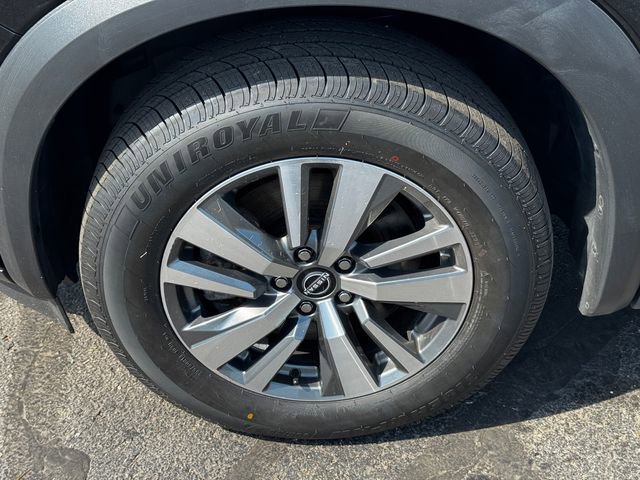 Used 2025 Nissan Pathfinder SL AWD/4WD image 10