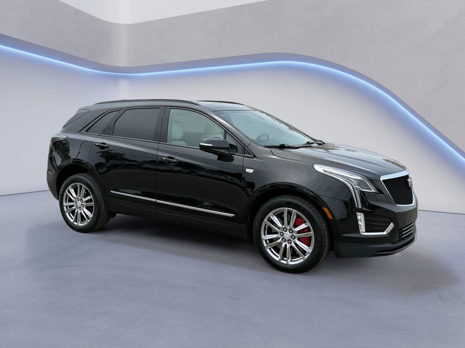 Used 2023 Cadillac XT5 Sportv w/ LPO, Floor Liner Package AWD/4WD image 1