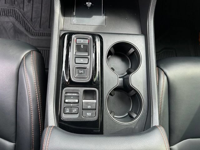 Used 2025 Honda Pilot TrailSport image 19