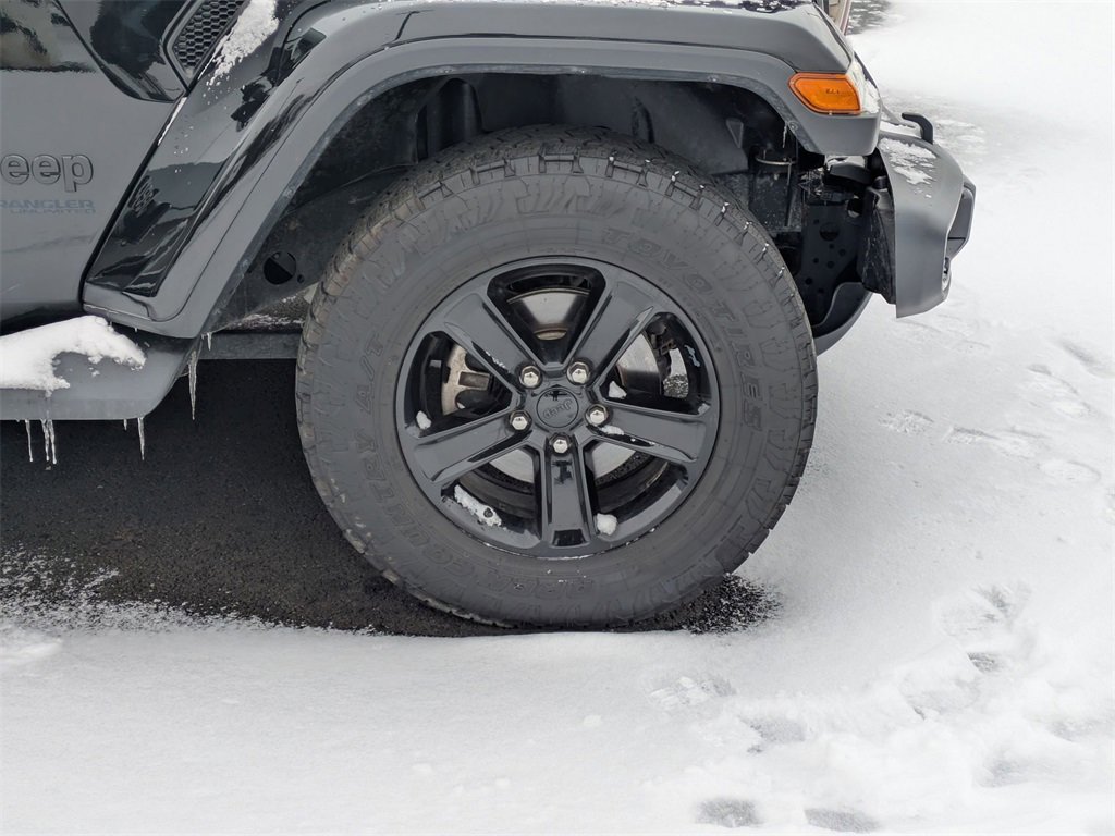 Used 2020 Jeep Wrangler Unlimited Sahara image 22