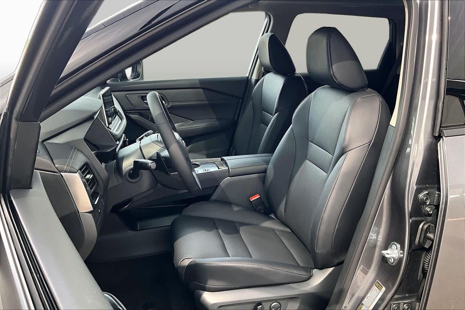 New 2026 Nissan Rogue Dark Armor FWD image 15