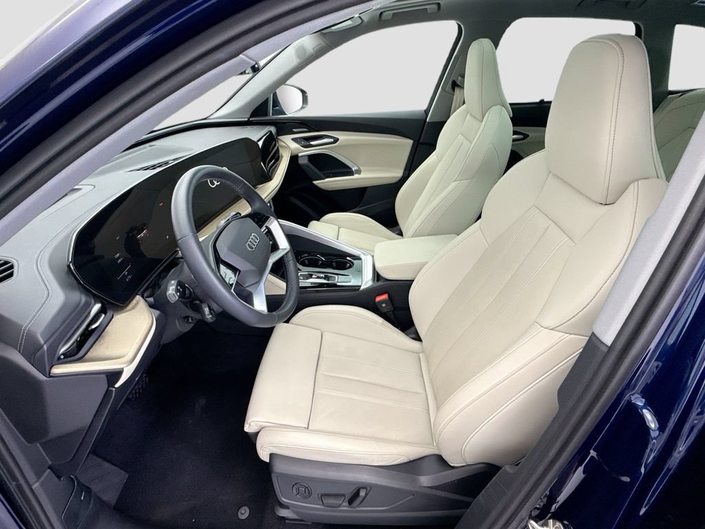 Certified 2025 Audi Q5 Premium Plus w/ Premium Plus AWD/4WD image 18