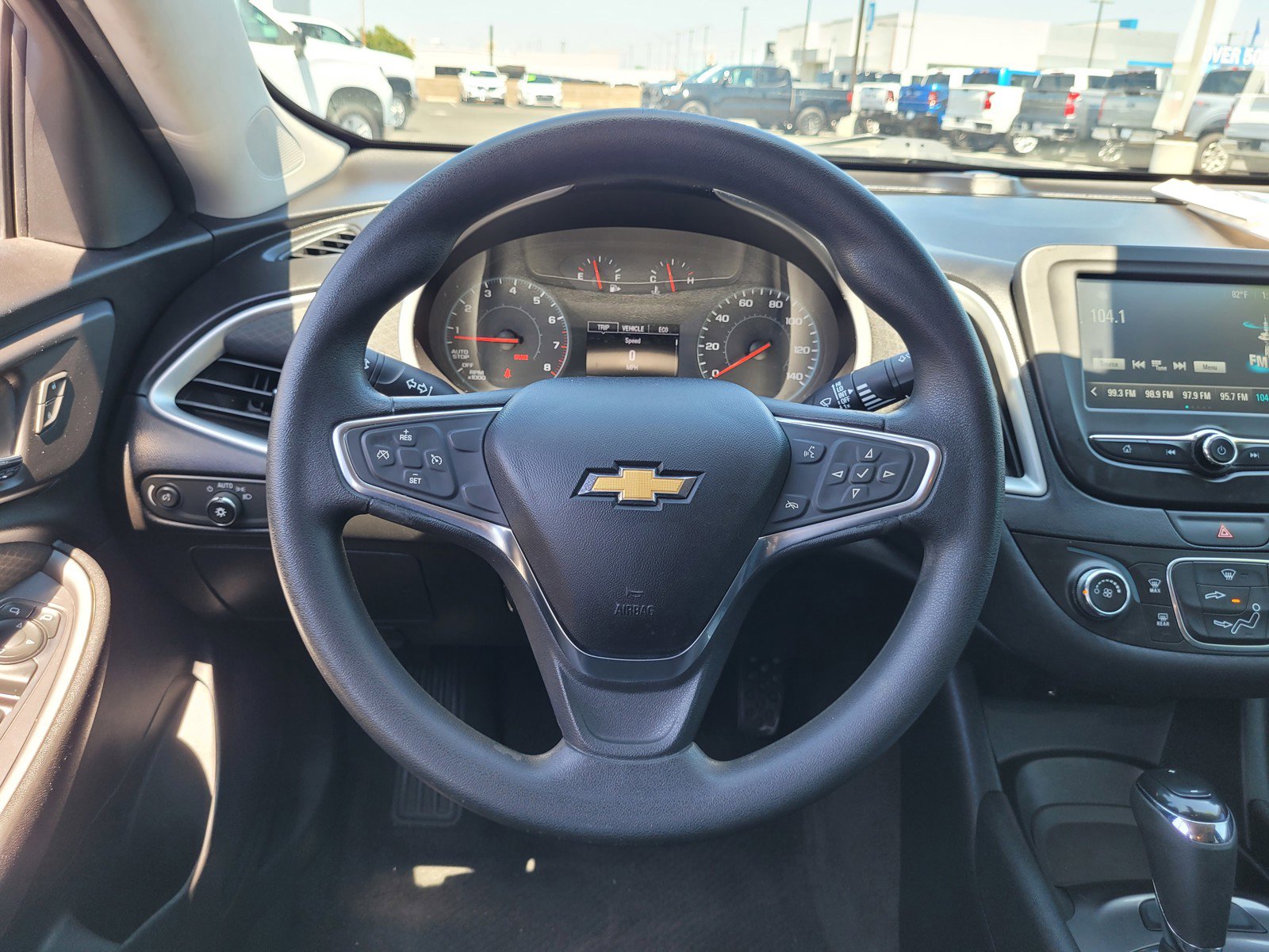 Used 2018 Chevrolet Malibu LS FWD image 15