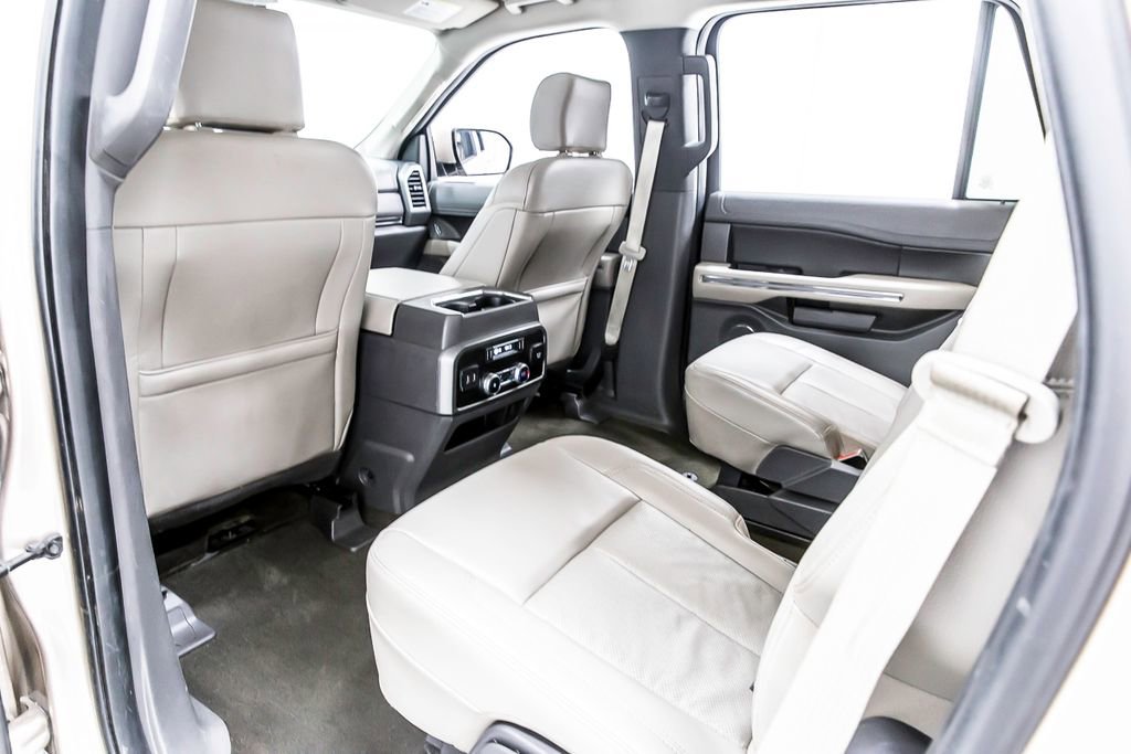 Used 2020 Ford Expedition XLT w/ Equipment Group 202A RWD image 29